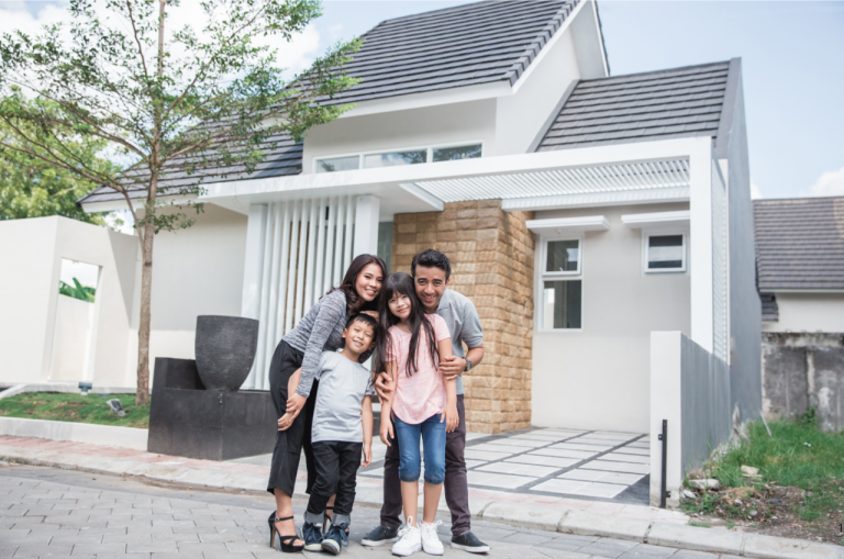 Réalise est un maître d’œuvre et constructeur de maison en Ille-et-Vilaine, spécialisé dans la construction neuve, la rénovation énergétique, l’extension et l’agrandissement de maison. Nous intervenons à Rennes, Saint-Malo, Vitré, Fougères, Redon, Cesson-Sévigné, Dinard, Bruz, Betton, Châteaugiron et dans toute la région. Face au réchauffement climatique et aux fortes chaleurs, nous proposons des solutions durables pour améliorer le confort thermique des habitations : isolation performante, orientation bioclimatique, ventilation naturelle, matériaux biosourcés. Que vous ayez un projet de rénovation complète, de construction de maison individuelle ou d’extension, Réalise vous accompagne avec une approche sur mesure, responsable et adaptée aux enjeux climatiques actuels. Faites confiance à un maître d’œuvre local pour créer un habitat confortable, économe en énergie et pensé pour l’avenir.