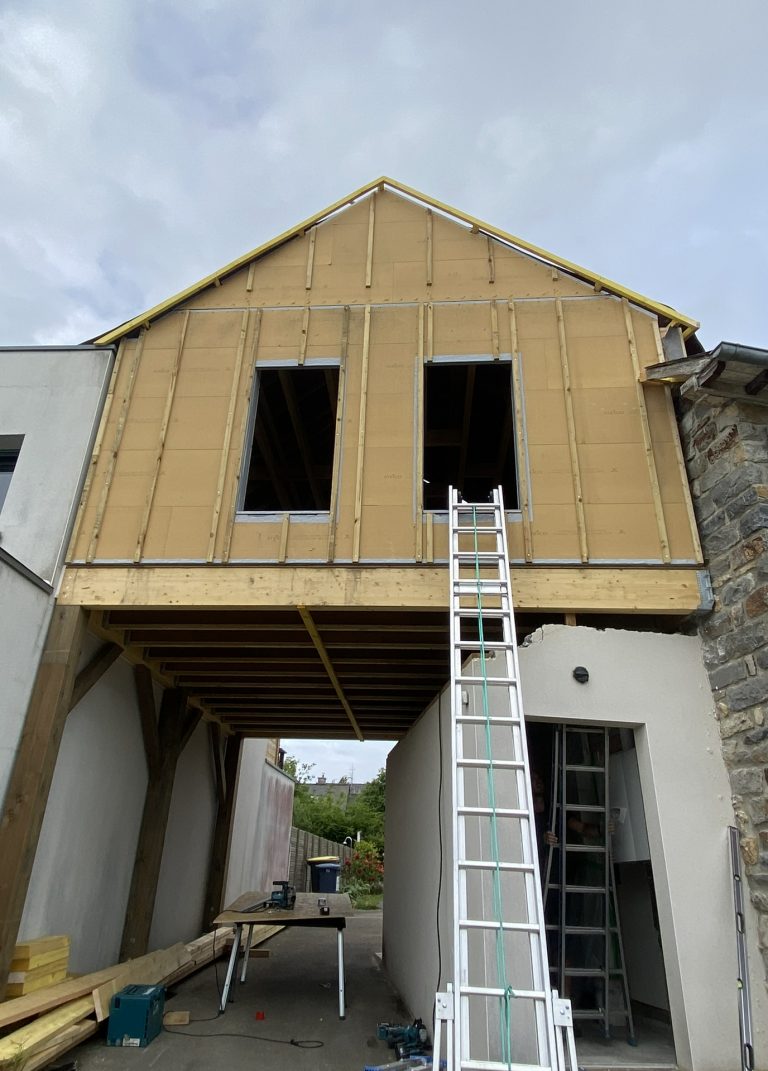 Surélévation en cours à Liffré 35340
